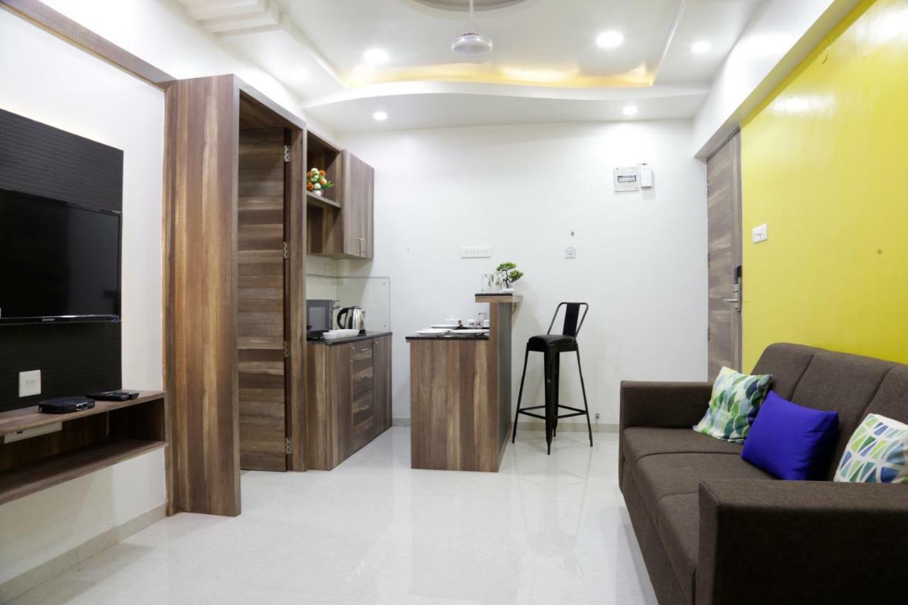 Emerald Vista Luxury Suites ปูเน่ ภายนอก รูปภาพ
