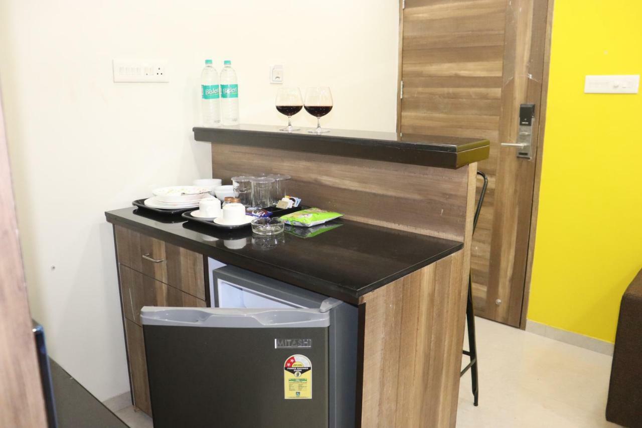 Emerald Vista Luxury Suites ปูเน่ ภายนอก รูปภาพ