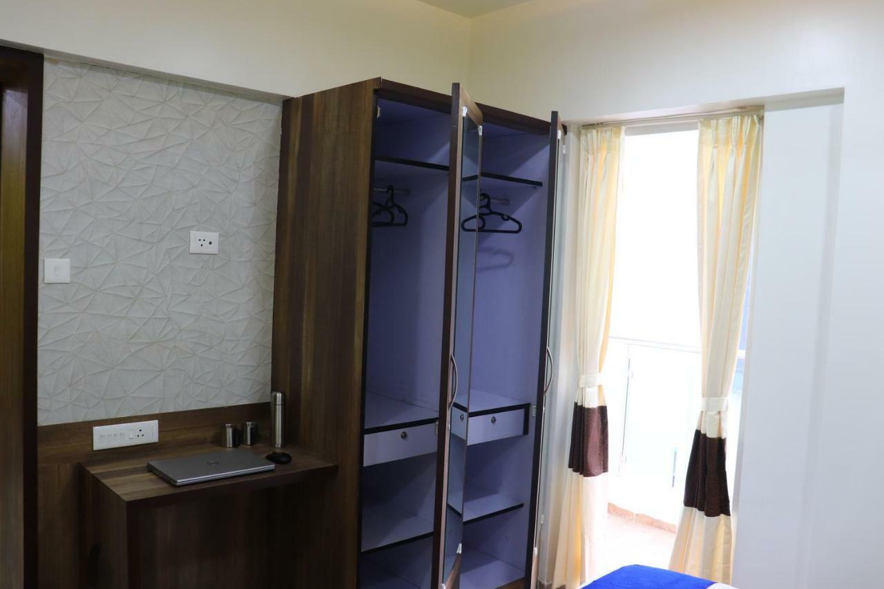 Emerald Vista Luxury Suites ปูเน่ ภายนอก รูปภาพ